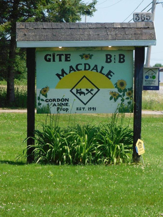 Gite Macdale B&B Paspebiac ภายนอก รูปภาพ